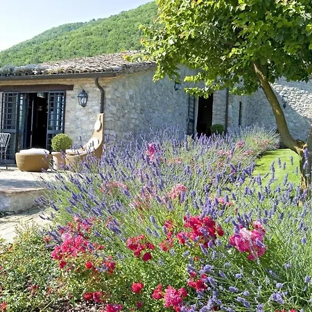 Sleeps 18 Pool Air Con Wifi