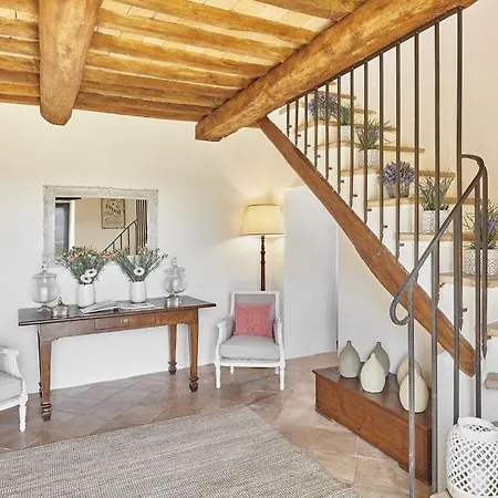 Sleeps 18 Pool Air Con Wifi
