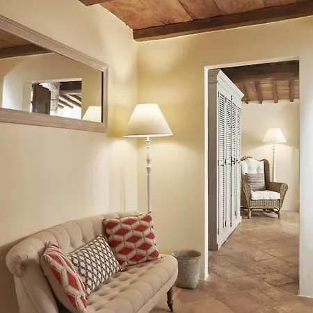 Sleeps 18 Pool Air Con Wifi