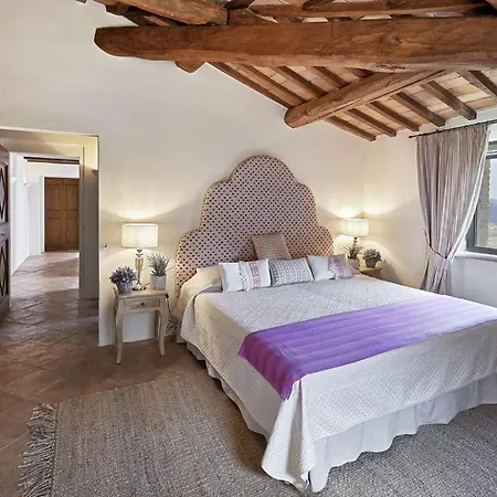 Sleeps 18 Pool Air Con Wifi